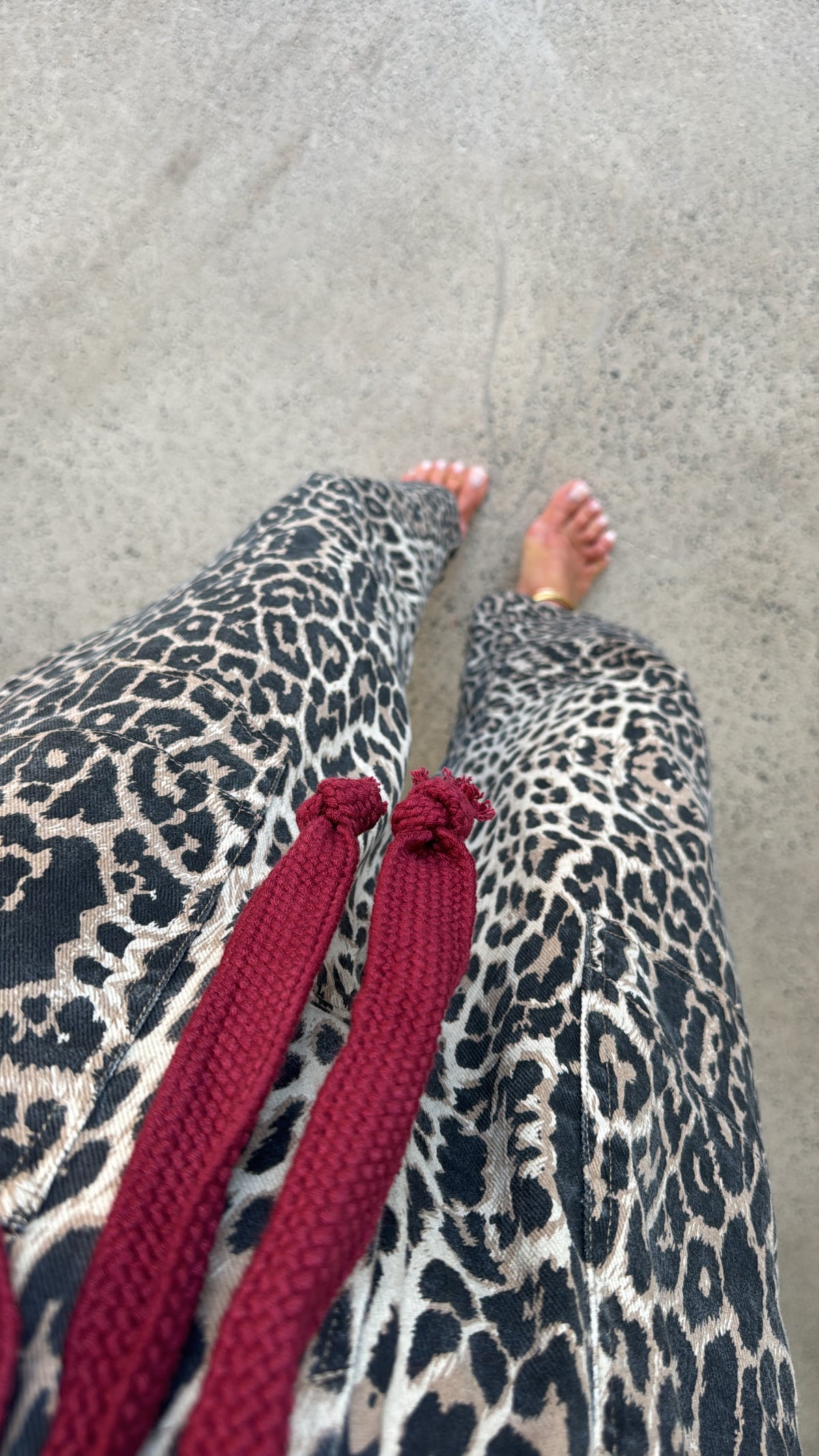 Jacqueline Leopard Barrel Jeans